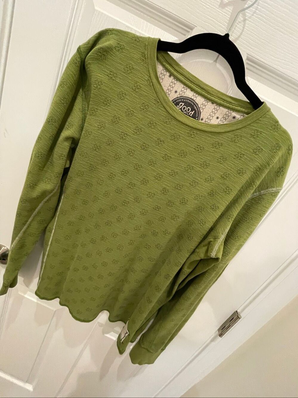 Life is Good Women’s M Green Lucky Clover Long Sleeve Shirt
